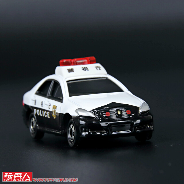 TAKARA TOMY 具備聲光效果的合金小汽車「TOMICA 4D(トミカ4D)」開箱報告! 掌中尺寸的小車也能帶來有如實車的臨場感