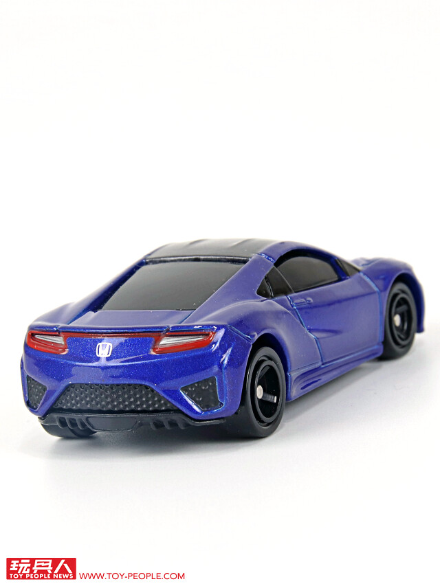 TAKARA TOMY 具備聲光效果的合金小汽車「TOMICA 4D(トミカ4D)」開箱報告! 掌中尺寸的小車也能帶來有如實車的臨場感