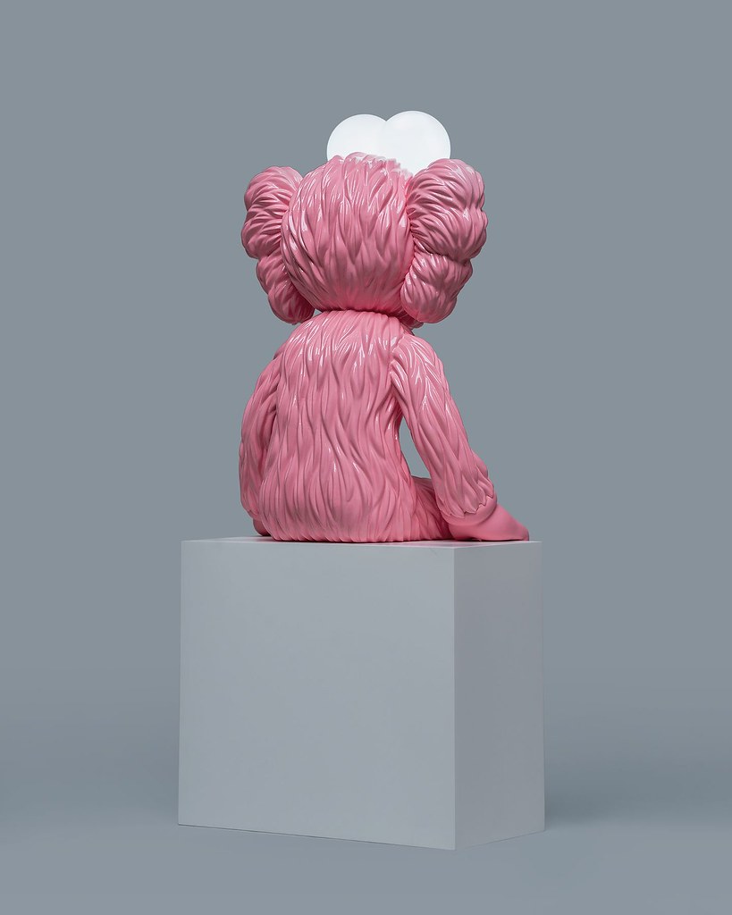粉紅BFF突襲！AllRightsReserverd x KAWS 合作推出 粉紅色「KAWS SEEING（Pink）」座燈雕塑 全球限量 150 體【抽選販售】
