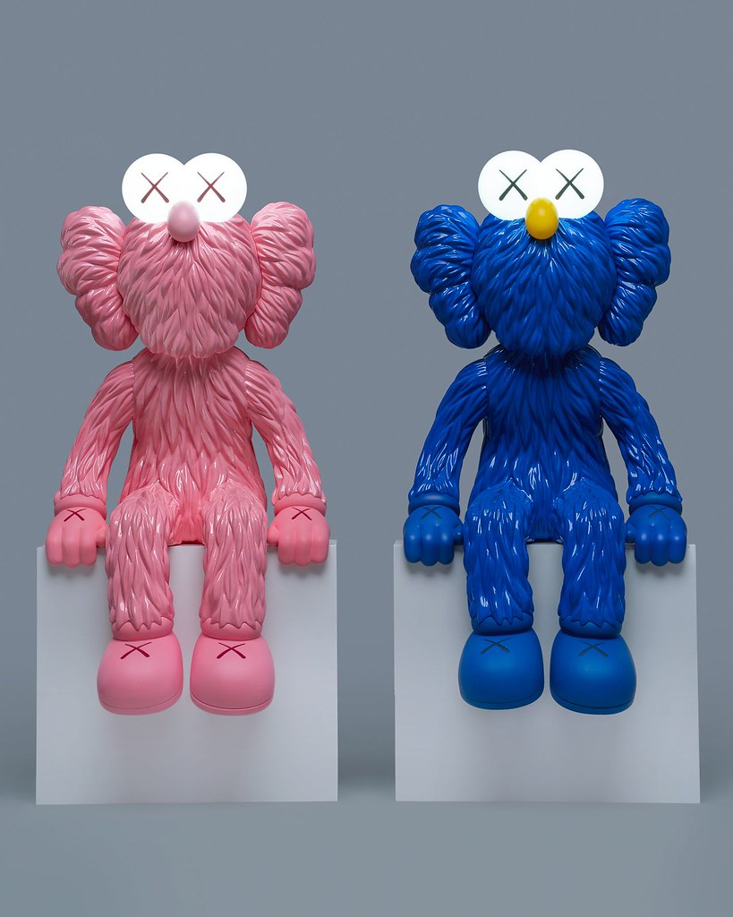 粉紅BFF突襲！AllRightsReserverd x KAWS 合作推出 粉紅色「KAWS SEEING（Pink）」座燈雕塑 全球限量 150 體【抽選販售】