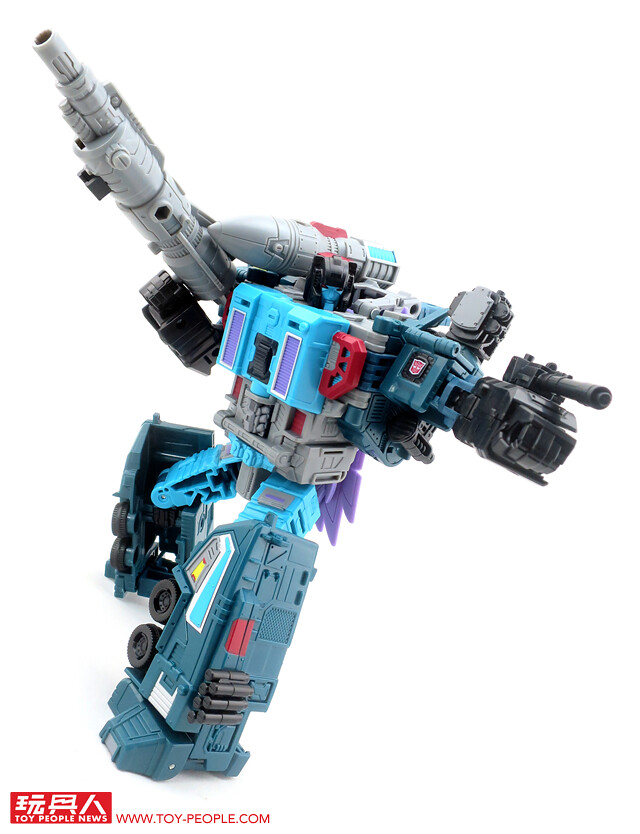 暢快體驗經典人氣角色的新詮釋!孩之寶變形金剛經典世代系列塞博坦之戰「地球崛起」第二波 開箱報告