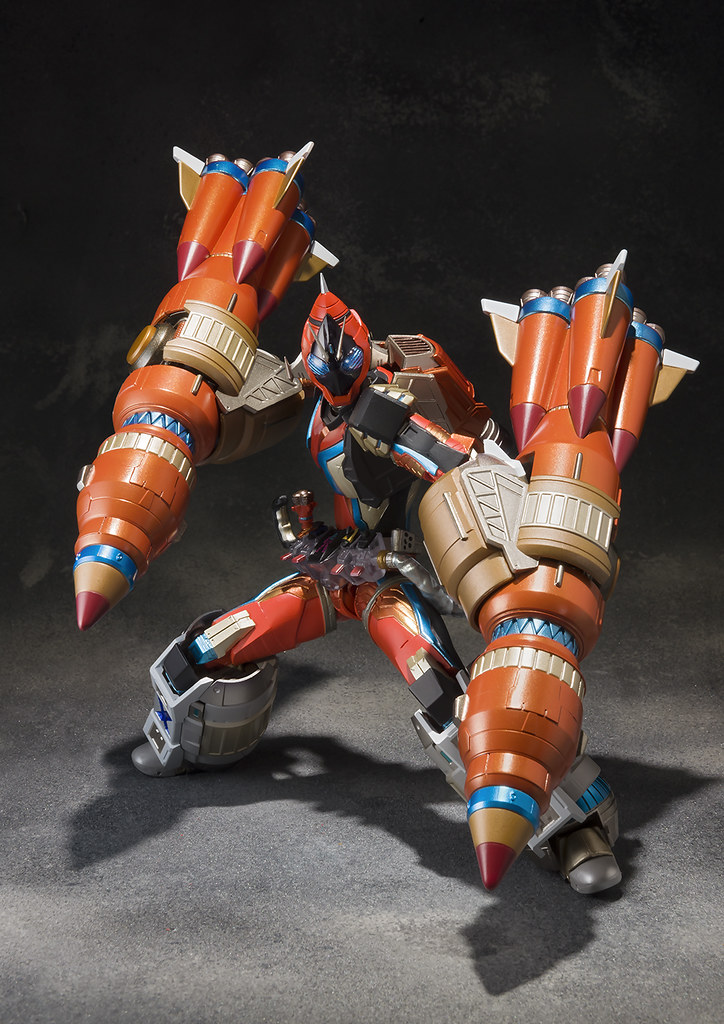 S.I.C. 假面騎士FOURZE 火箭型態  冠軍組坂本洋一氏＆KOMA 新作在 Amazon 限定販售！