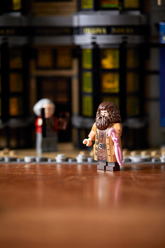 LEGO 75978《哈利波特》斜角巷！長度超過一公尺的魔幻商店街正式登場