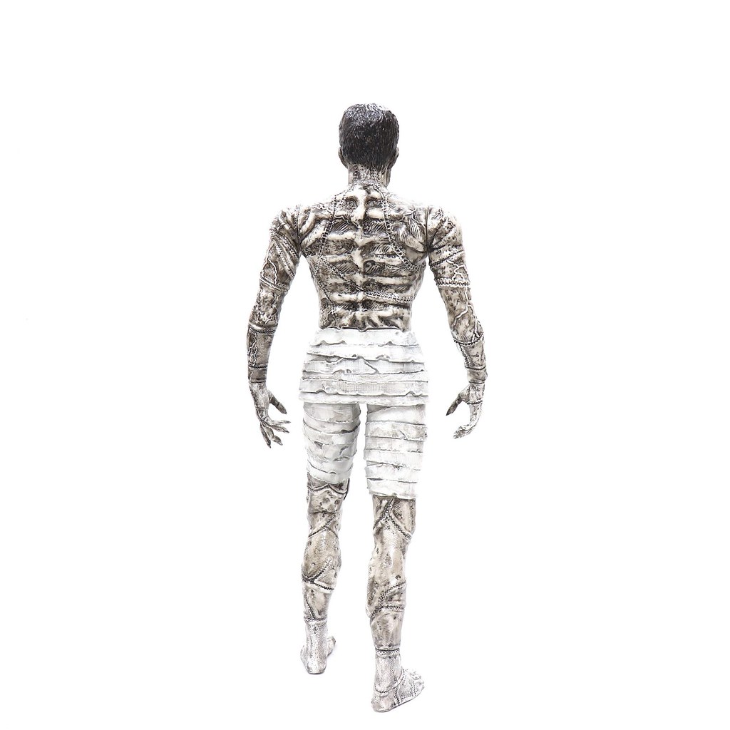 Unbox 將以黑白配色再次推出「伊藤潤二的科學怪人」軟膠作品！