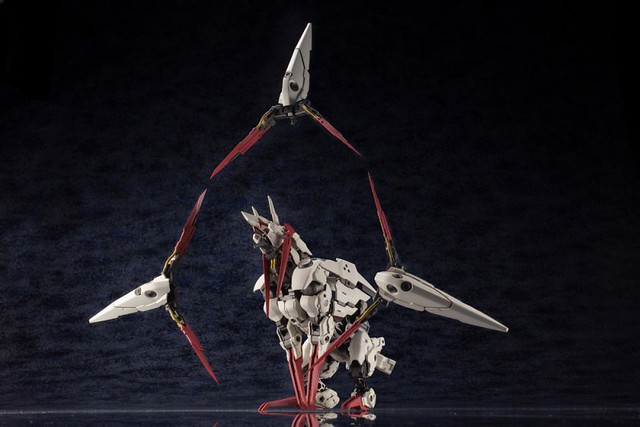 壽屋《HEXA GEAR 六角機牙》WEIRD TAILS  靈活的妖狐型新機登場！