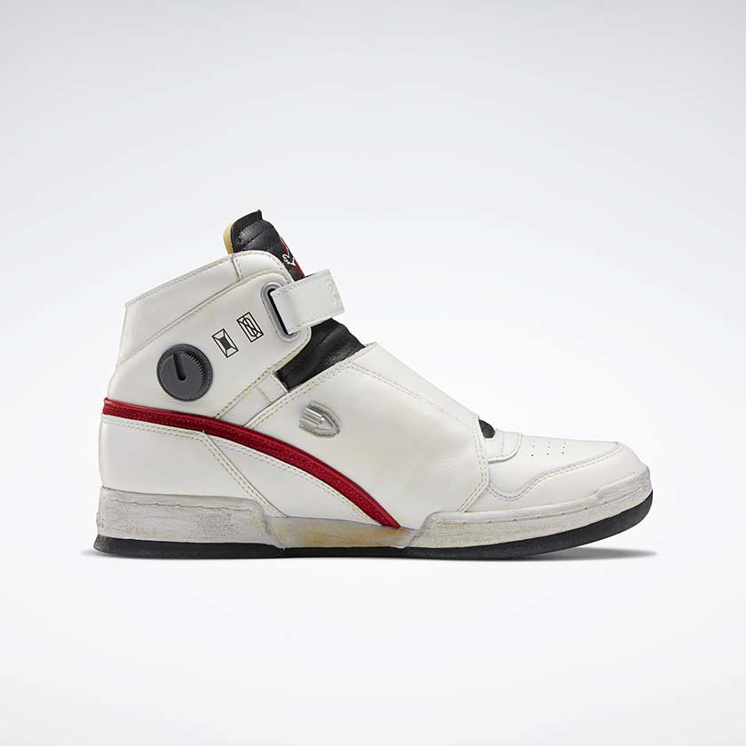 Reebok《魔鬼剋星》兩雙聯名鞋款曝光!經典元素注入,還附上抓鬼服務的電話號碼