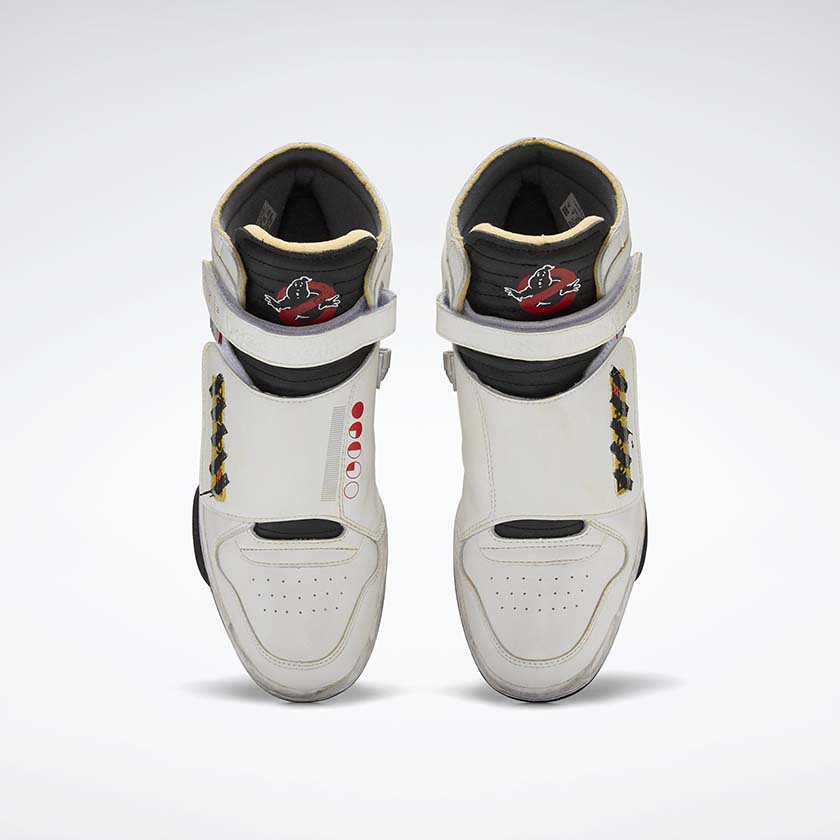 Reebok《魔鬼剋星》兩雙聯名鞋款曝光!經典元素注入,還附上抓鬼服務的電話號碼