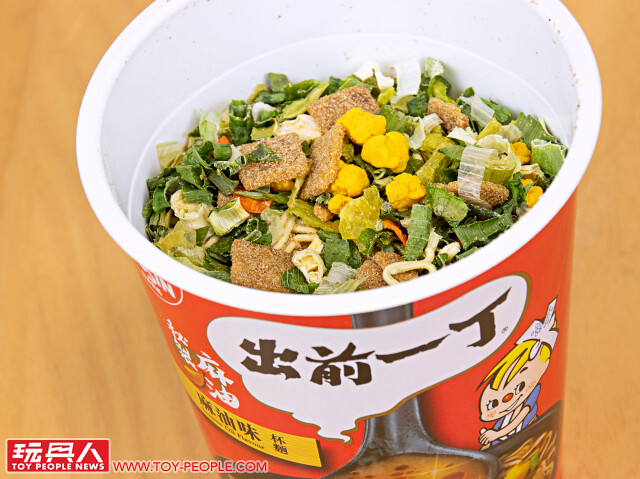 日清出前一丁和味拉麵之旅杯麵套裝【杯碗蓋專用清仔】開箱報告!讓清仔陪伴你等待杯麵的黃金3分鐘