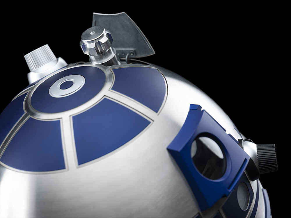 STK Workshop《星際大戰》「R2-D2」1/2比例官方復刻品互動式模型 逼真聲光效果搭載，還能行走、投影！