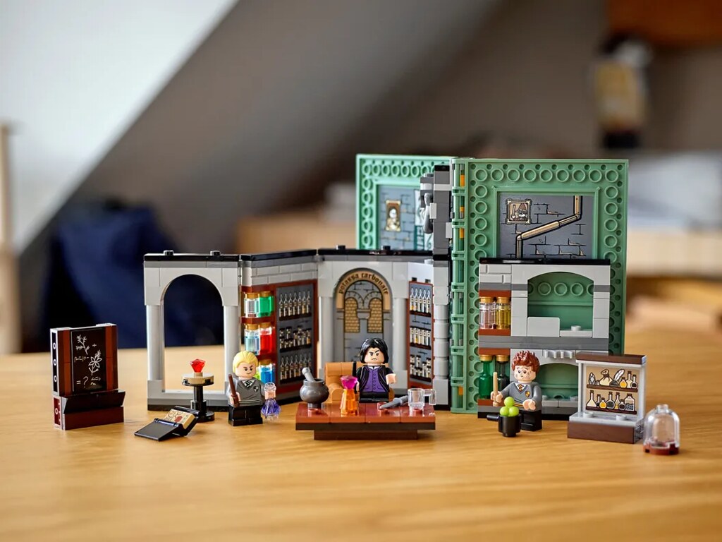 LEGO 76382~76385《哈利波特》Hogwarts Moment 四款盒組發表!翻開課本一起學習魔法吧~