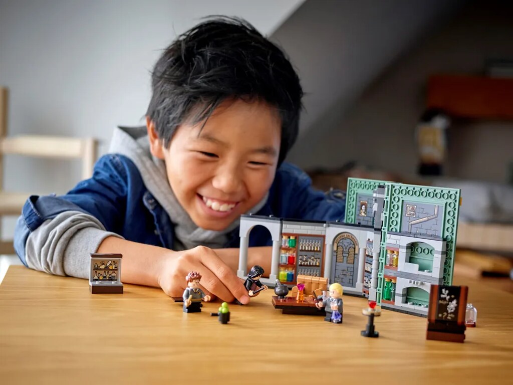 LEGO 76382~76385《哈利波特》Hogwarts Moment 四款盒組發表!翻開課本一起學習魔法吧~