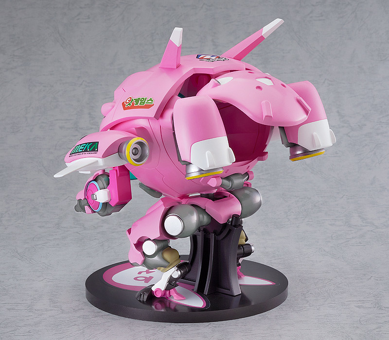 巨大黏土人《鬥陣特攻》戰鬥機甲「MEKA 經典造型版」系統運行中!D.Va準備戰鬥!
