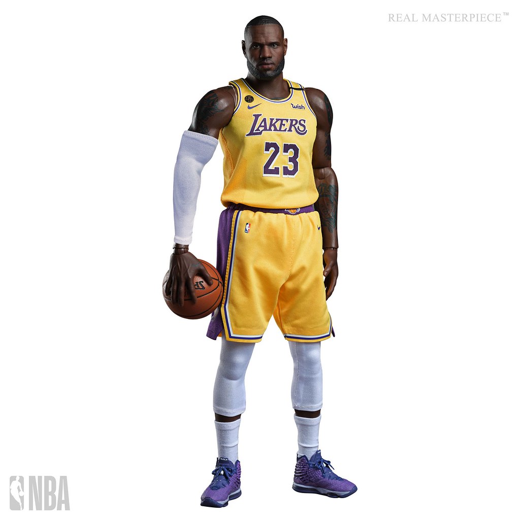 ENTERBAY NBA系列 Real Masterpiece 洛杉磯湖人隊「LEBRON JAMES」1/6比例蠟像級可動人偶