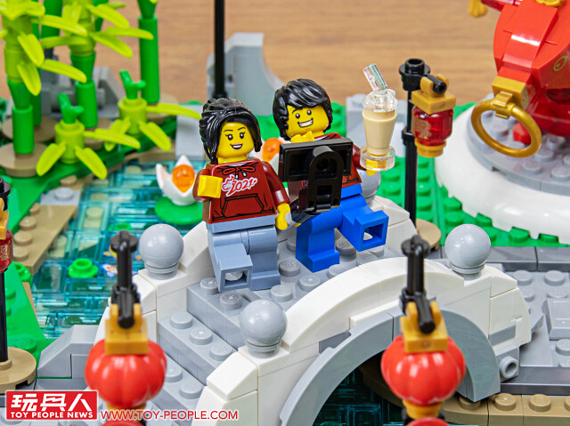 LEGO 80106「年獸的故事」、80107「新春元宵燈會」開箱報告！用鞭炮嚇跑年獸、張燈結綵賞花燈