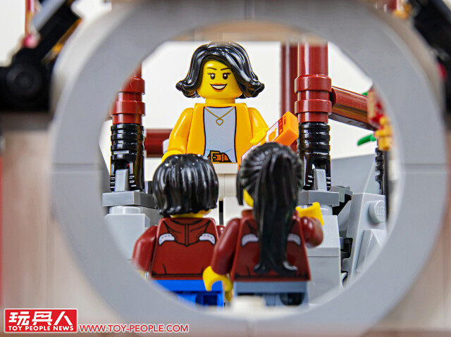 LEGO 80106「年獸的故事」、80107「新春元宵燈會」開箱報告！用鞭炮嚇跑年獸、張燈結綵賞花燈