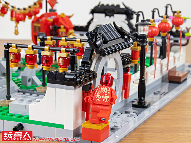 LEGO 80106「年獸的故事」、80107「新春元宵燈會」開箱報告！用鞭炮嚇跑年獸、張燈結綵賞花燈