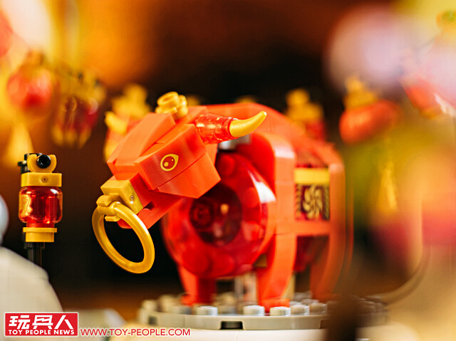 LEGO 80106「年獸的故事」、80107「新春元宵燈會」開箱報告！用鞭炮嚇跑年獸、張燈結綵賞花燈