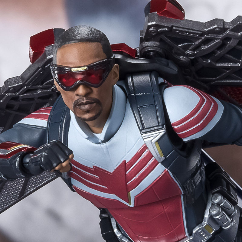 S.H.Figuarts《獵鷹與酷寒戰士》獵鷹 可動人偶 壓倒性 32 公分巨大機翼！