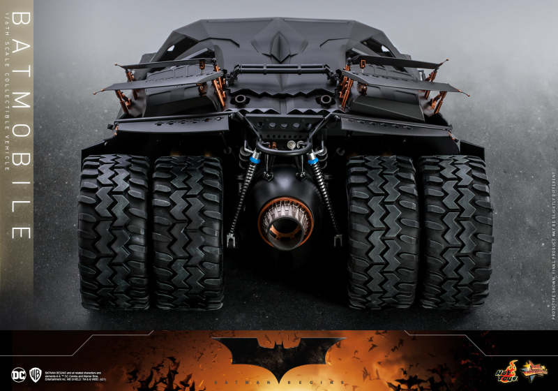 Hot Toys《蝙蝠俠:開戰時刻》蝙蝠車(Batmobile)1/6 比例載具