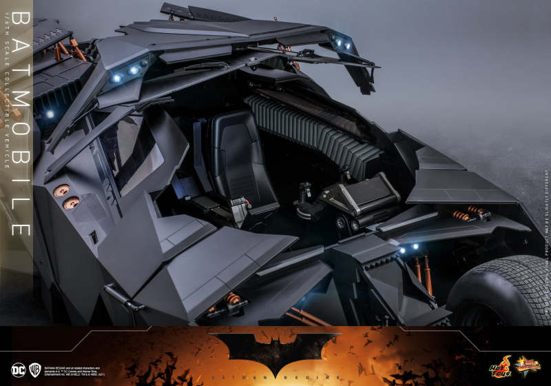 Hot Toys《蝙蝠俠:開戰時刻》蝙蝠車(Batmobile)1/6 比例載具