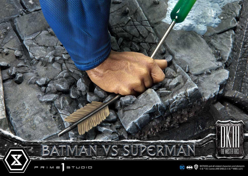 Prime 1 Studio《蝙蝠俠：黑暗騎士歸來》蝙蝠俠大戰超人（バットマンVSスーパーマン）1/3 比例全身雕像 普通版/DX版