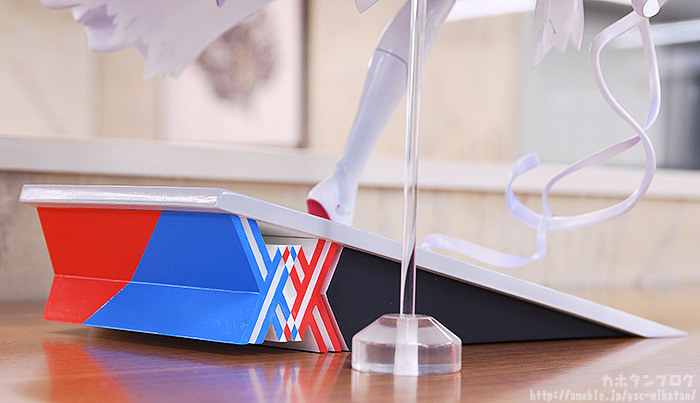 02我婆!GSC《DARLING in the FRANXX》02 For My Darling 結婚禮服 1/7 比例模型