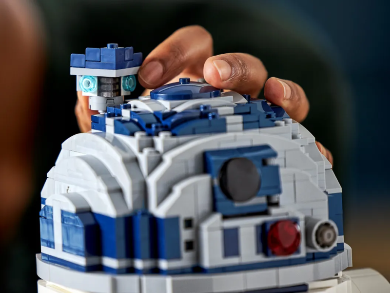 LEGO 75308《星際大戰》R2-D2 磚拼模型 最可靠的機器夥伴 30 公分大尺寸再來!