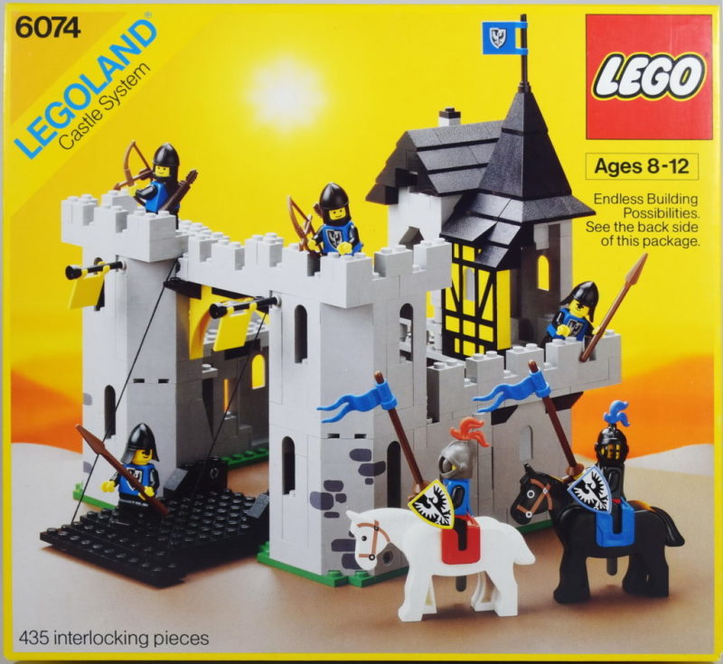 LEGO 31120 創意系列 擁有三合一玩法的「中世紀城堡」（Medieval Castle）老玩家們熟悉的「黑鷹軍」樂高人偶再來！