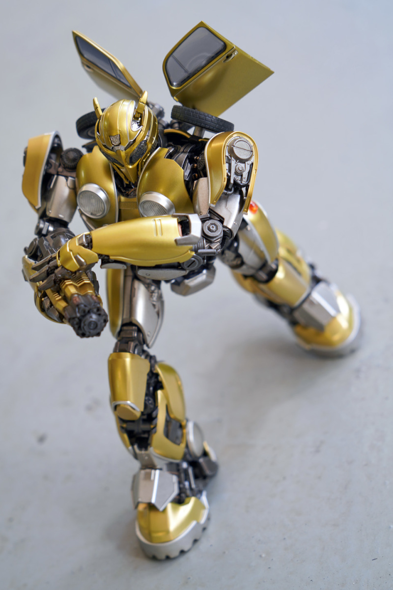 又限定!黃金金龜子!threeZero DLX - BumbleBee (Gold Edition) 又限定!黃金金龜子!threeZero DLX - BumbleBee (Gold Edition)