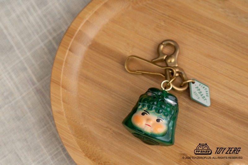 TOYZEROPLUS × AAAZ「PP BABY 復古掛飾(寶石綠版本)」復古火柴盒樣式包裝盒也超讚!