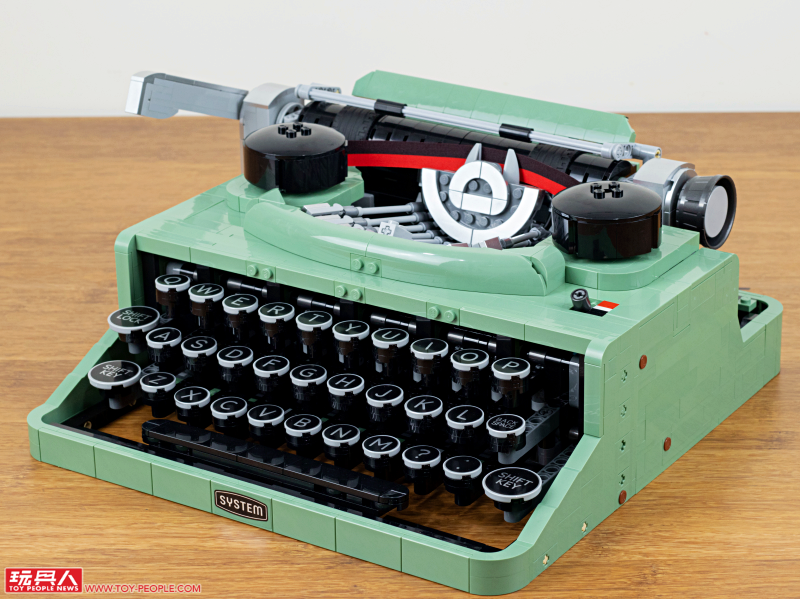 LEGO 21327 Ideas 系列【打字機】Typewriter 開箱報告 兼具優美外型與操作體驗的復古經典!