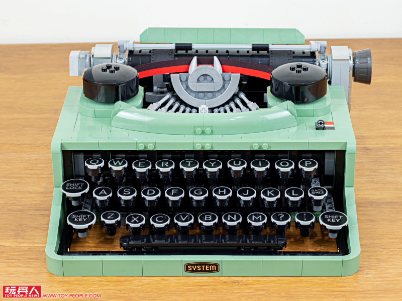 LEGO 21327 Ideas 系列【打字機】Typewriter 開箱報告 兼具優美外型與操作體驗的復古經典!