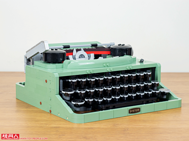 LEGO 21327 Ideas 系列【打字機】Typewriter 開箱報告 兼具優美外型與操作體驗的復古經典!