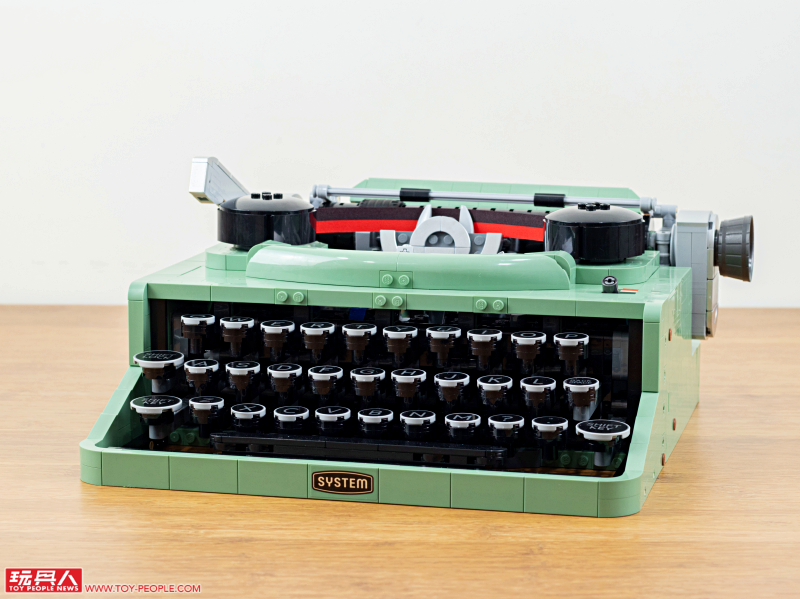 LEGO 21327 Ideas 系列【打字機】Typewriter 開箱報告 兼具優美外型與操作體驗的復古經典!