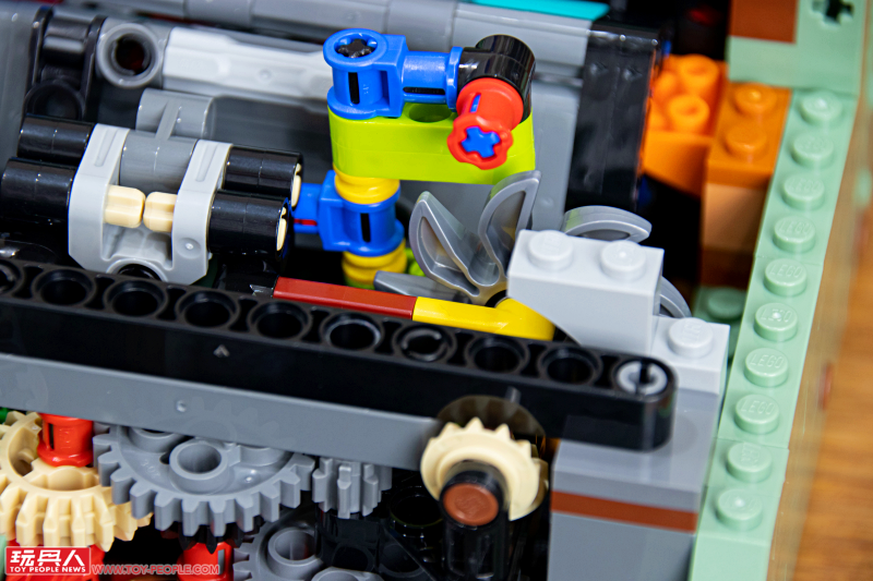 LEGO 21327 Ideas 系列【打字機】Typewriter 開箱報告 兼具優美外型與操作體驗的復古經典!