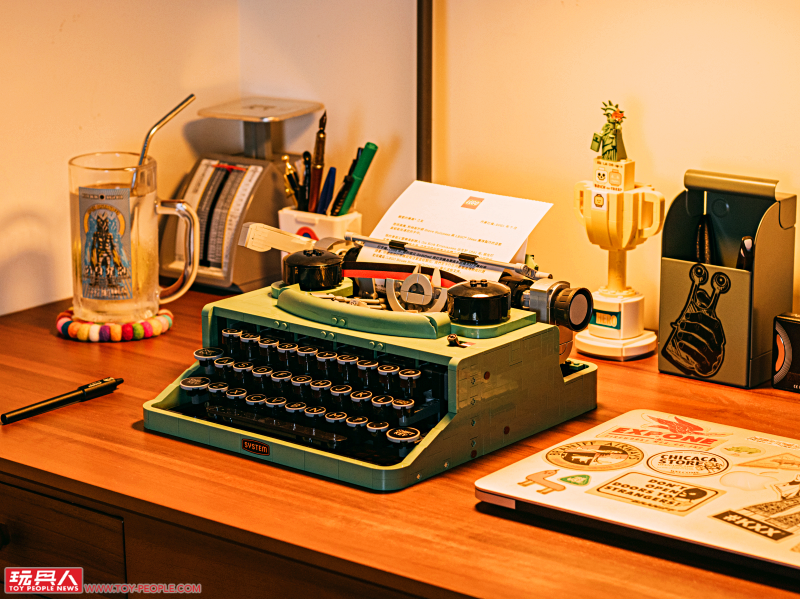 LEGO 21327 Ideas 系列【打字機】Typewriter 開箱報告 兼具優美外型與操作體驗的復古經典!