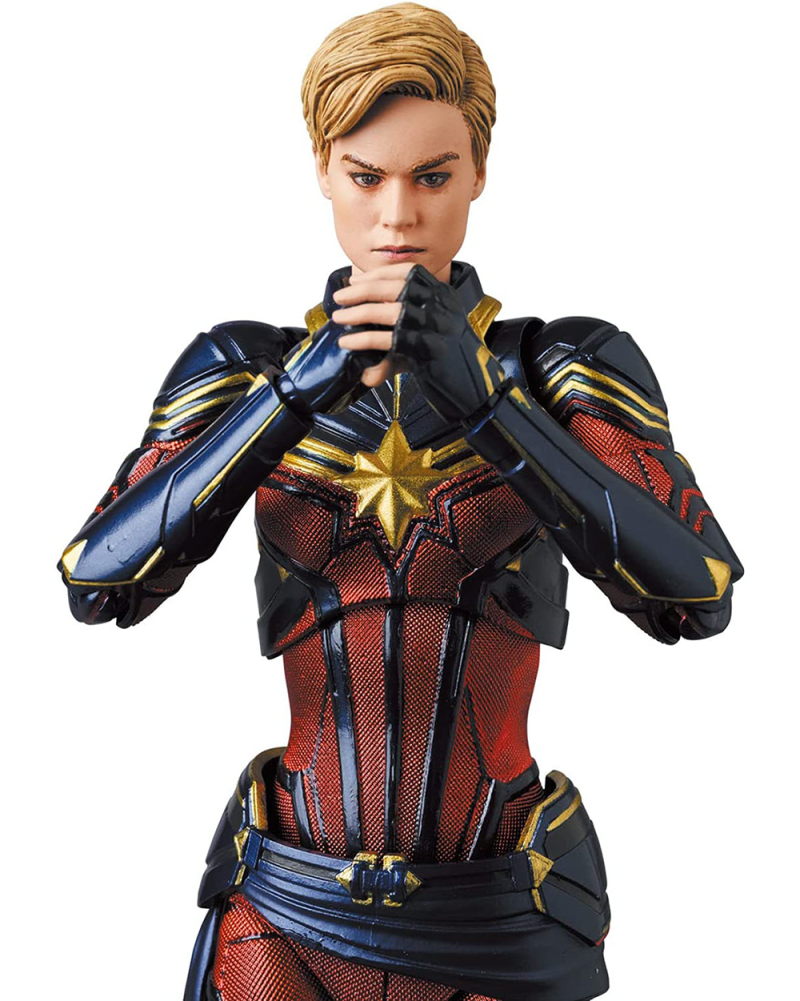 MAFEX《復仇者聯盟:終局之戰》驚奇隊長(Captain Marvel)可動人偶 搭配能量特效件再現魄力十足的戰鬥姿態!
