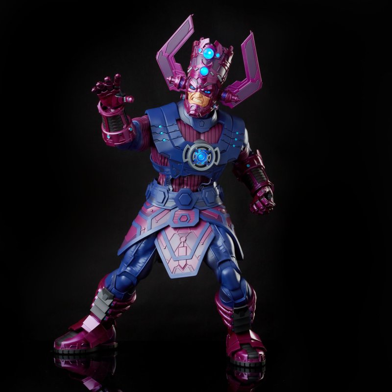 Hasbro 漫威傳奇系列【行星吞噬者】Galactus 高度突破 80 公分的超重量級可動人偶,襲來!