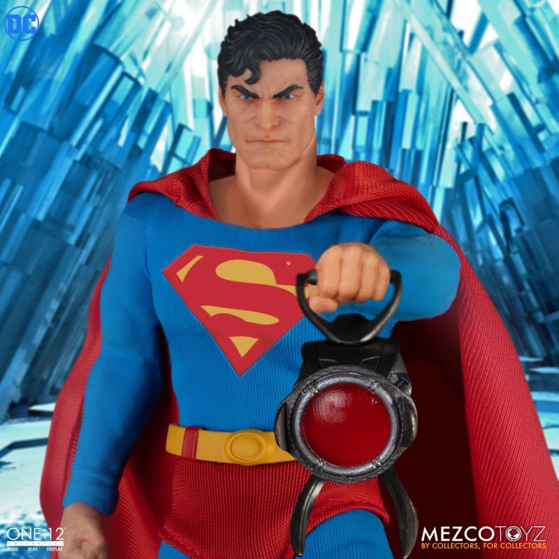 MEZCO TOYZ ONE:12 COLLECTIVE 系列 DC【超人 - 鋼鐵英雄版本】Superman - Man of Steel Edition 1/12 比例可動人偶 豪華七頭雕陣容登場！