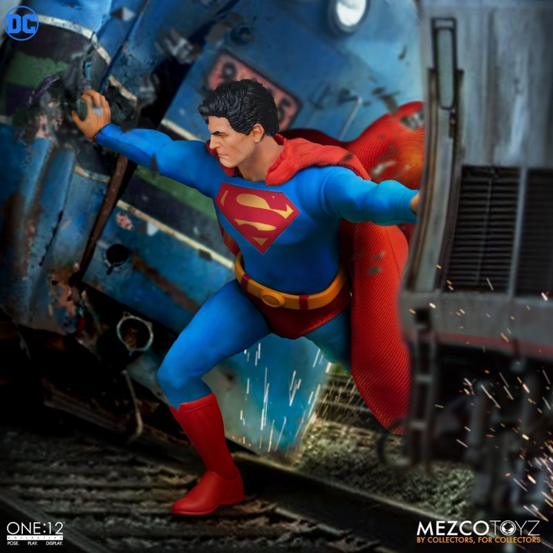 MEZCO TOYZ ONE:12 COLLECTIVE 系列 DC【超人 - 鋼鐵英雄版本】Superman - Man of Steel Edition 1/12 比例可動人偶 豪華七頭雕陣容登場！