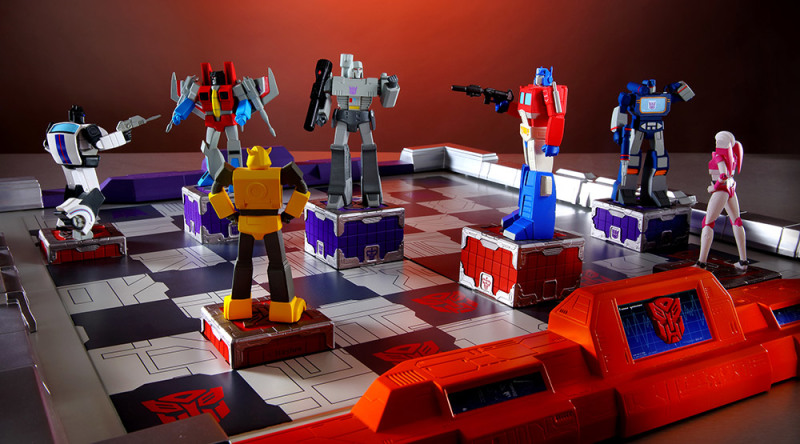 Hero Collector × Hasbro 攜手打造《變形金剛》西洋棋組（Transformers Chess）Kickstarter 募資中 博派狂派永不停歇的爭鬥，棋盤上展開！