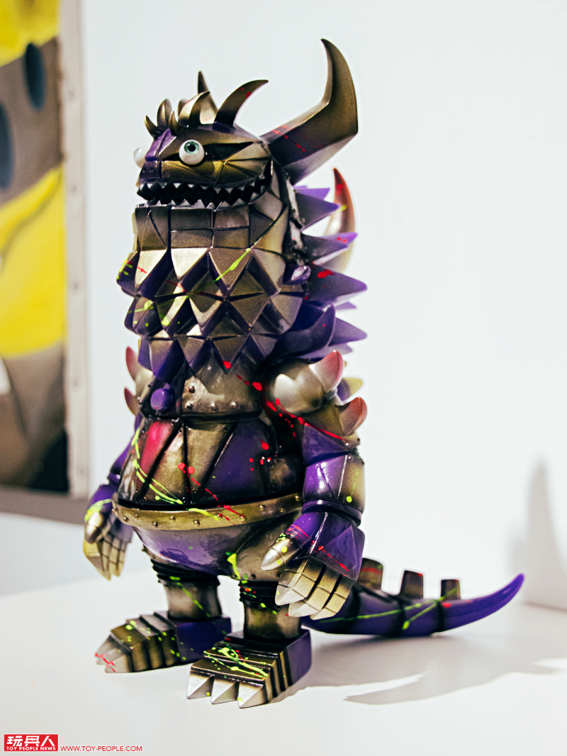 T9G 個展【UNSETTLE】at The little hut 現場報導 硬派帥氣的「鐵甲Rangeas」超大量出沒！