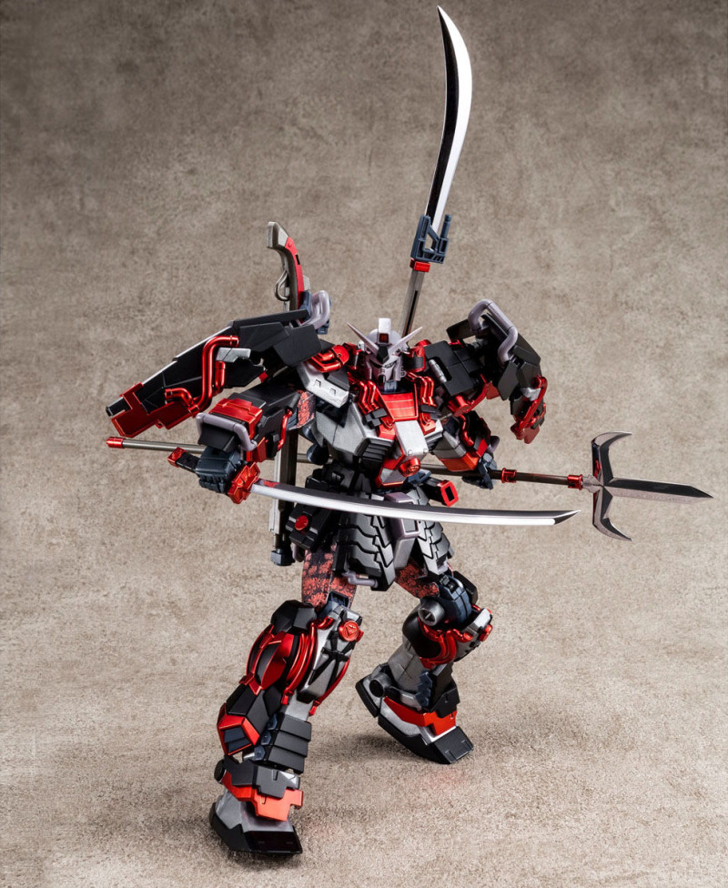 電鍍新色彩更具魄力!『MG 1/100 真武者頑駄無 戰國之陣 黑衣大鎧』明年 01 月發售