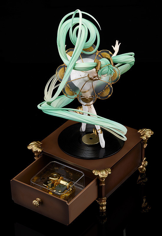 留聲機上舞動的樂之精靈♪ GSC「初音未來交響樂 5th Anniversary Ver.」1/1比例模型