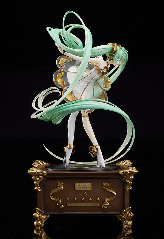 留聲機上舞動的樂之精靈♪ GSC「初音未來交響樂 5th Anniversary Ver.」1/1比例模型
