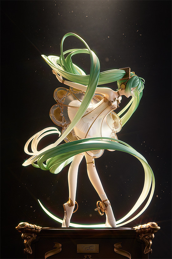 留聲機上舞動的樂之精靈♪ GSC「初音未來交響樂 5th Anniversary Ver.」1/1比例模型