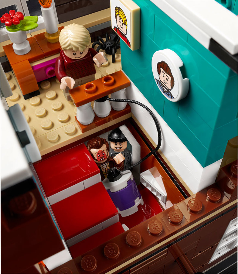 LEGO 21330 Ideas 系列【小鬼當家】Home Alone 家裡即是防盜堡壘，經典聖誕喜劇復活！