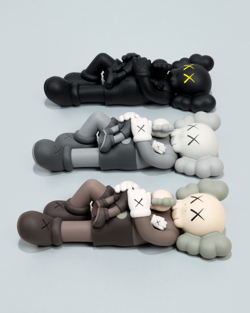 AllRightsReserved 《KAWS:HOLIDAY 新加坡站》獨家收藏品11 月13 日