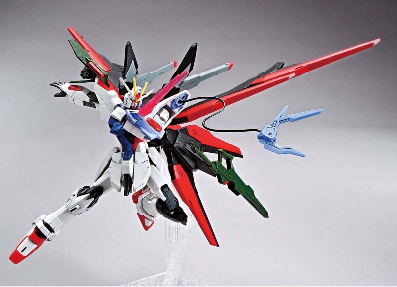 重新詮釋三合一 HG 1/144《鋼彈創壞者 對戰風雲錄》全備型攻擊自由鋼彈 12 月發售！