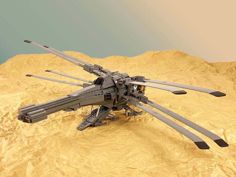 ZiO Creation 樂高 MOC 作品《沙丘》撲翼機（Ornithopter）能再現收起機翼、準備俯衝的造型！